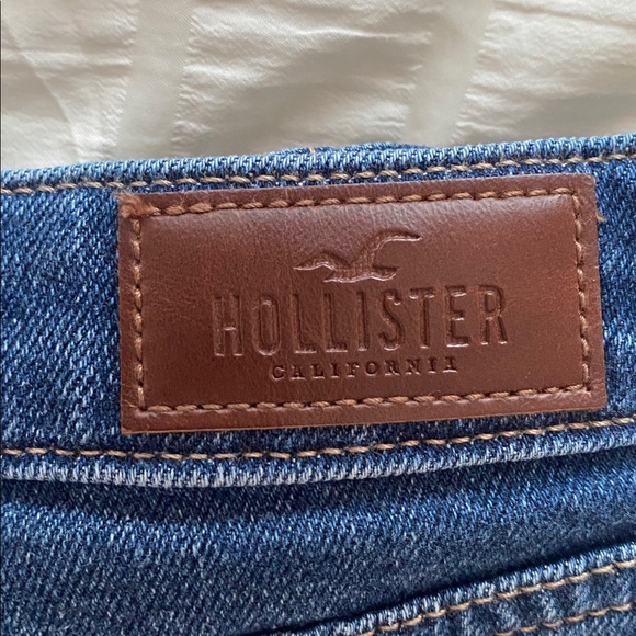 Hollister Women's Ripped Dark Blue Jean Shorts - Picture 4 of 4